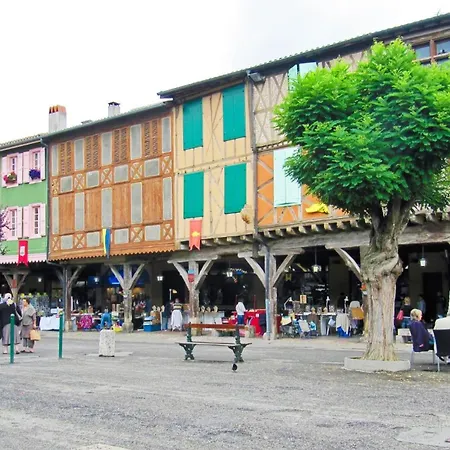 Labyrinthe Sur La Place D, Hotes , Calme ,netflix * Mirepoix (Ariege)