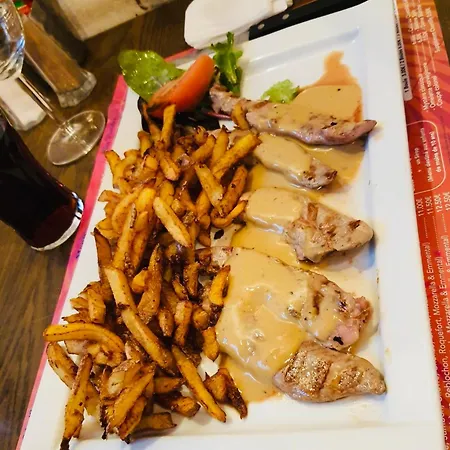 Labyrinthe Sur La Place D, Hotes , Calme ,netflix Appartamento