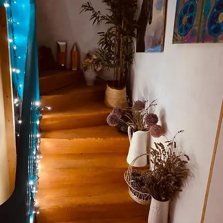 Labyrinthe Sur La Place D, Hotes , Calme ,netflix Appartamento