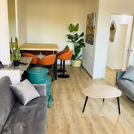 Labyrinthe Sur La Place D, Hotes , Calme ,netflix Mirepoix (Ariege)