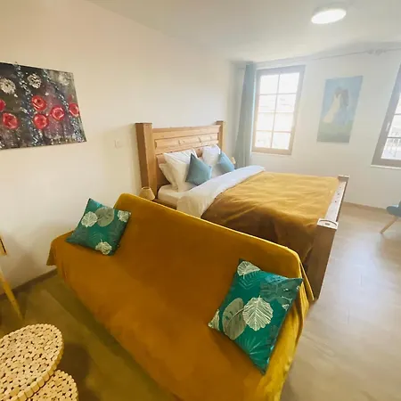 Labyrinthe Sur La Place D, Hotes , Calme ,netflix * Mirepoix (Ariege)