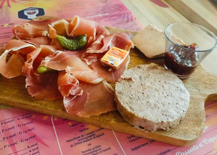 Labyrinthe Sur La Place D, Hotes , Calme ,netflix شقة *