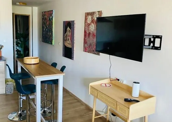 شقة Labyrinthe Sur La Place D, Hotes , Calme ,netflix ماريبواه