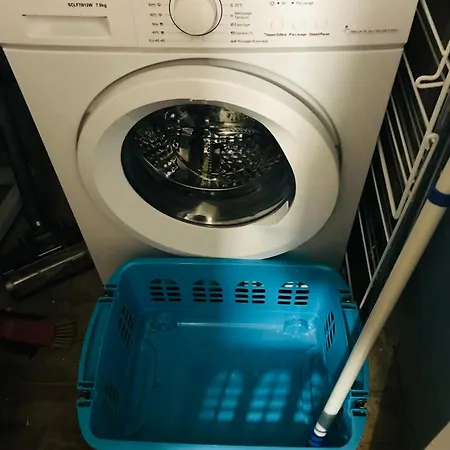 Labyrinthe Sur La Place D, Hotes , Calme ,netflix Апартаменты Мирпуа