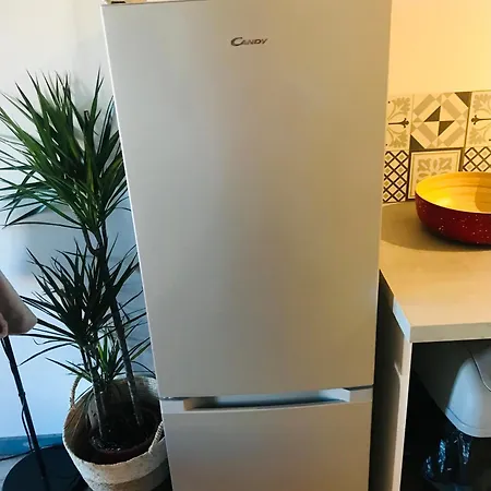 Labyrinthe Sur La Place D, Hotes , Calme ,netflix Апартаменты Мирпуа