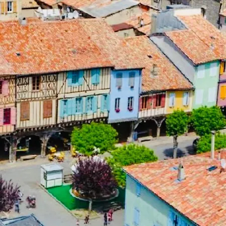 Labyrinthe Sur La Place D, Hotes , Calme ,netflix *