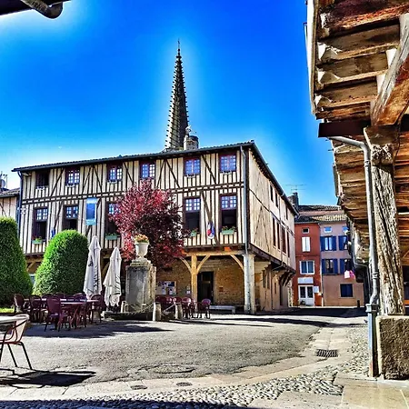 Hôte Labyrinthe Sur La Place D, Hôtes , Calme ,netflix Mirepoix (Ariege)