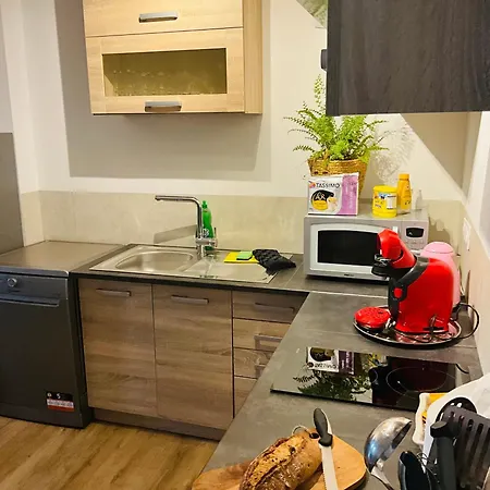 Labyrinthe Sur La Place D, Hotes , Calme ,netflix * Мирпуа