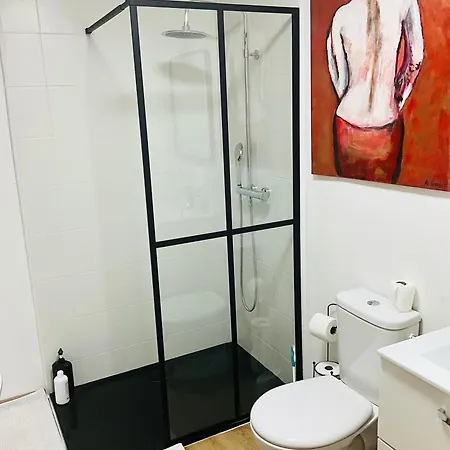 Апартаменты Labyrinthe Sur La Place D, Hotes , Calme ,netflix *