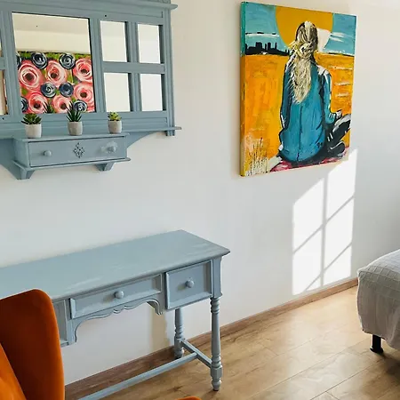 Labyrinthe Sur La Place D, Hotes , Calme ,netflix * Мирпуа