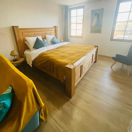 Labyrinthe Sur La Place D, Hotes , Calme ,netflix * Mirepoix (Ariege)