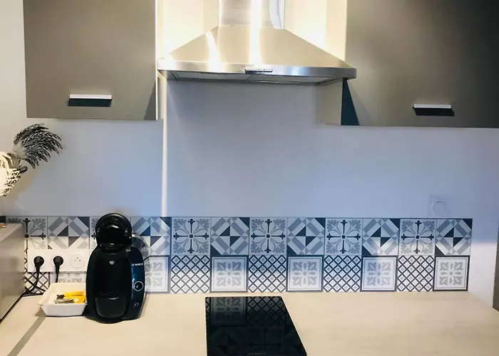 Labyrinthe Sur La Place D, Hotes , Calme ,netflix Daire Mirepoix (Ariege)