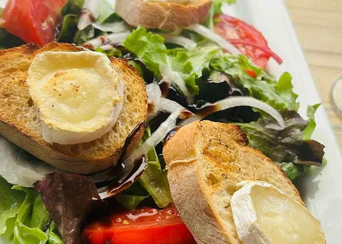 Labyrinthe Sur La Place D, Hotes , Calme ,netflix Mirepoix (Ariege)