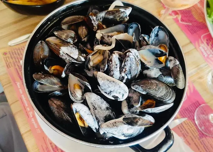 Labyrinthe Sur La Place D, Hotes , Calme ,netflix