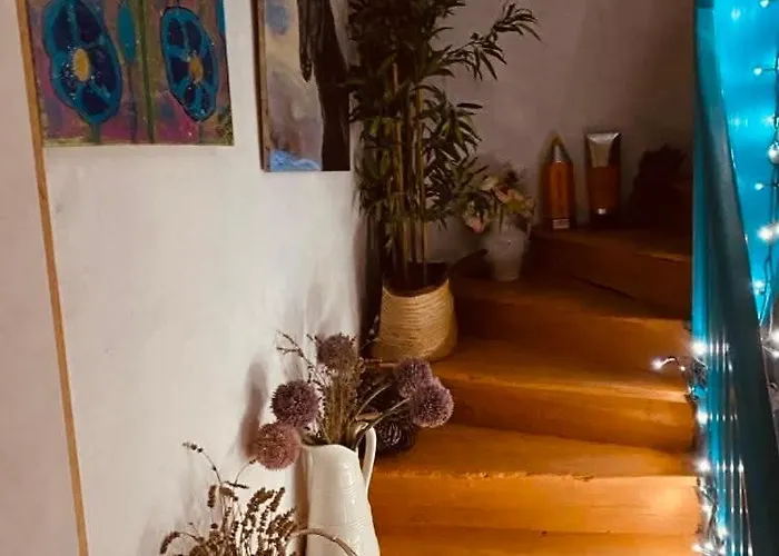 Labyrinthe Sur La Place D, Hotes , Calme ,netflix Daire *