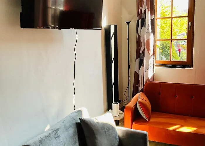 Labyrinthe Sur La Place D, Hotes , Calme ,netflix Daire Mirepoix (Ariege)