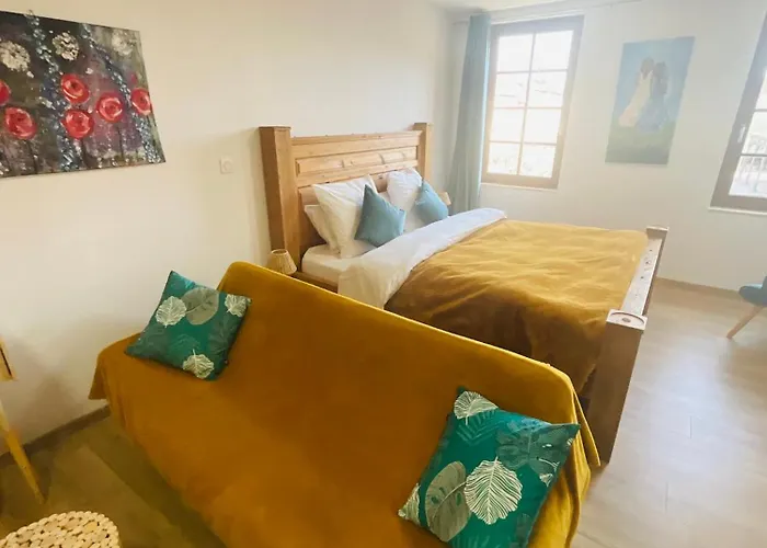 Labyrinthe Sur La Place D, Hotes , Calme ,netflix * Mirepoix (Ariege)